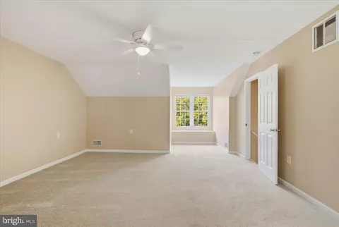 Bedroom - 1056 Walnut Ave, North Beach, MD 20714 photo 3 of 3