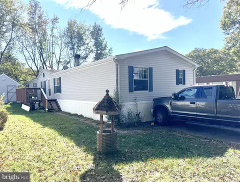 203 Boones Dr, Lothian, MD 20711
