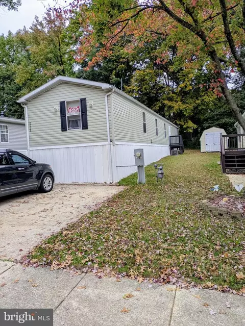 8013 Fair Breeze Dr, Severn, MD 21144