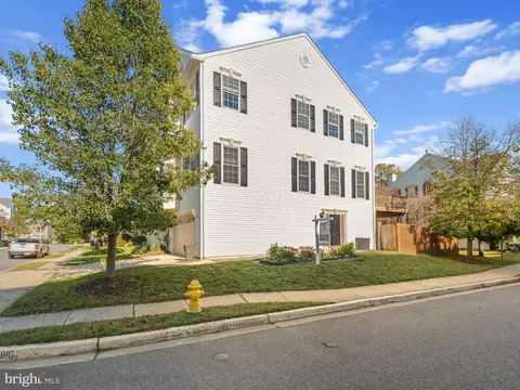 Exterior - 721 Summertime Dr, Odenton, MD 21113 photo 2 of 11