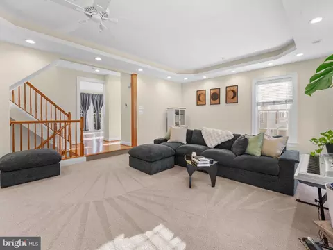 Living - 721 Summertime Dr, Odenton, MD 21113 photo 3 of 4