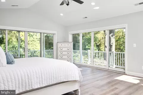 Bedroom - 370 Sherman Ave, Arnold, MD 21012 photo 3 of 8