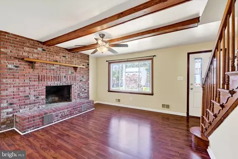 Living - 245 Carvel Rd, Pasadena, MD 21122 photo 3 of 3
