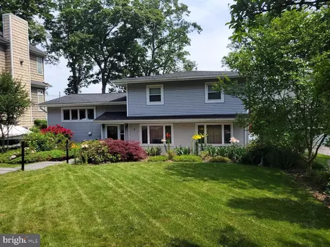 942 Waterview Dr, Crownsville, MD 21032