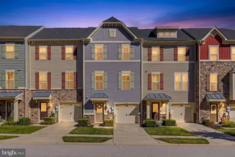 614 Foxwood Dr, Glen Burnie, MD 21060