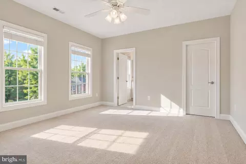 Bedroom - 27 Hunting Ct, Edgewater, MD 21037 photo 6 of 7