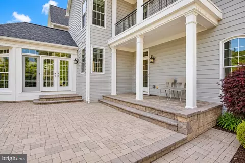 Exterior - 27 Hunting Ct, Edgewater, MD 21037 photo 14 of 15