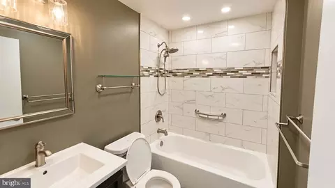 Bath - 1729 Aberdeen Cir, Crofton, MD 21114 photo 3 of 3