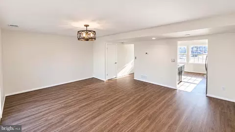 Living - 1729 Aberdeen Cir, Crofton, MD 21114 photo 2 of 4