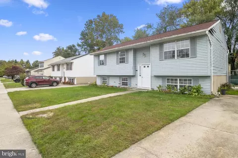 213 Allwood Dr, Glen Burnie, MD 21061