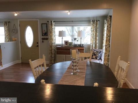 126 Roland Rd, Pasadena, MD 21122 photo 3