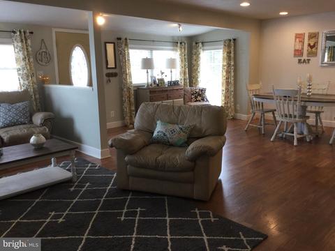 126 Roland Rd, Pasadena, MD 21122 photo 6