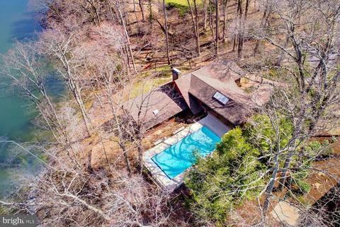 492 Sara Dr, Annapolis, MD 21401 photo 4