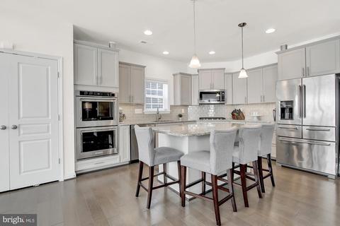 7603 Gigur Dr, Hanover, MD 21076 photo 10