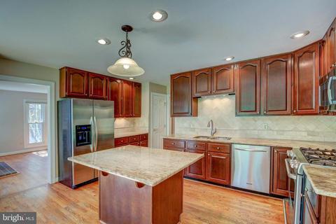 1129 Charing Cross Dr, Crofton, MD 21114 photo 17