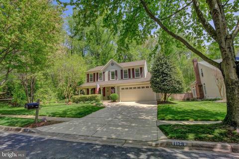 1129 Charing Cross Dr, Crofton, MD 21114 photo 3