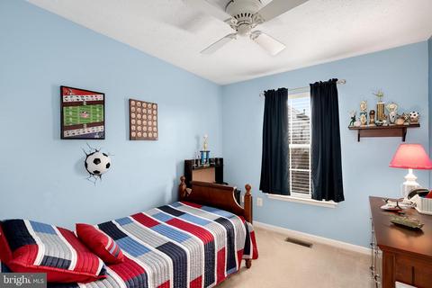 8101 Gray Stone Ln, Pasadena, MD 21122 photo 13