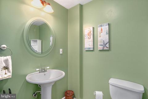 8101 Gray Stone Ln, Pasadena, MD 21122 photo 21