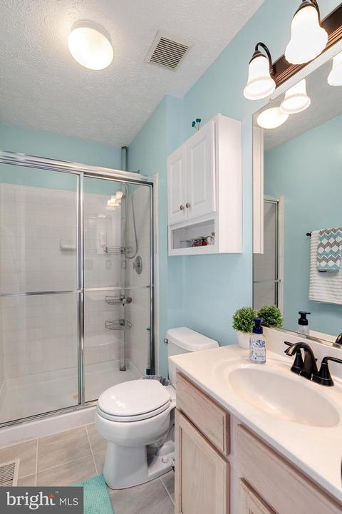 8101 Gray Stone Ln, Pasadena, MD 21122 photo 18