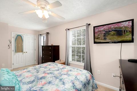 8101 Gray Stone Ln, Pasadena, MD 21122 photo 17