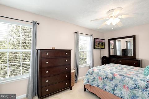 8101 Gray Stone Ln, Pasadena, MD 21122 photo 16