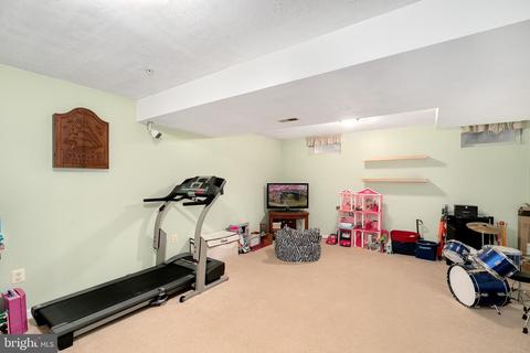 8101 Gray Stone Ln, Pasadena, MD 21122 photo 19