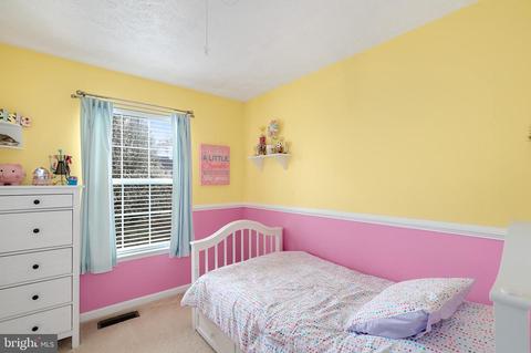 8101 Gray Stone Ln, Pasadena, MD 21122 photo 11