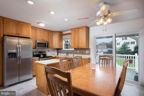 111 Bar Harbor Rd, Pasadena, MD 21122 photo 8