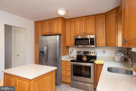 111 Bar Harbor Rd, Pasadena, MD 21122 photo 9