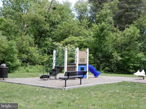 761 Cherry Bark Ln, Baltimore, MD 21225 photo 49