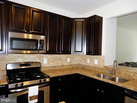 761 Cherry Bark Ln, Baltimore, MD 21225 photo 15