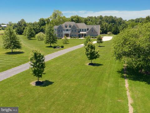 5724 Anthony Ct, Lothian, MD 20711 photo 1