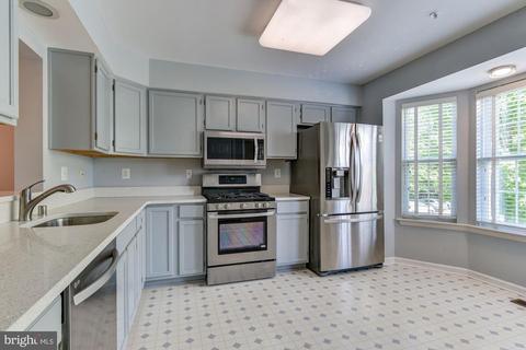 3043 Button Bush Ln, Laurel, MD 20724 photo 11