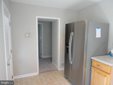 7618 1st St, Pasadena, MD 21122 photo 6