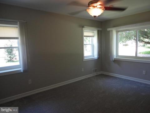 7618 1st St, Pasadena, MD 21122 photo 17