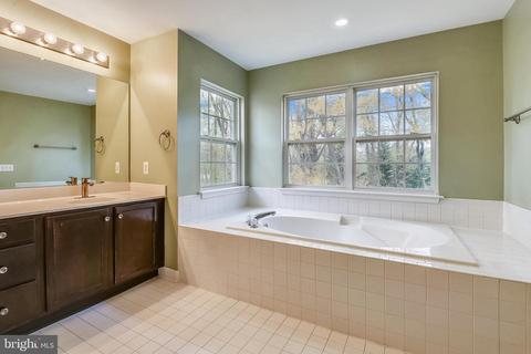 8144 Silverado Ct, Pasadena, MD 21122 photo 41