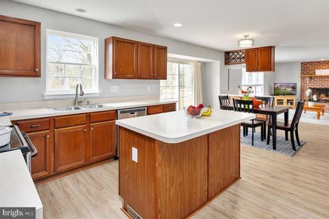 8146 Silverado Ct, Pasadena, MD 21122 photo 8