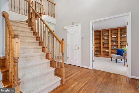 8146 Silverado Ct, Pasadena, MD 21122 photo 2