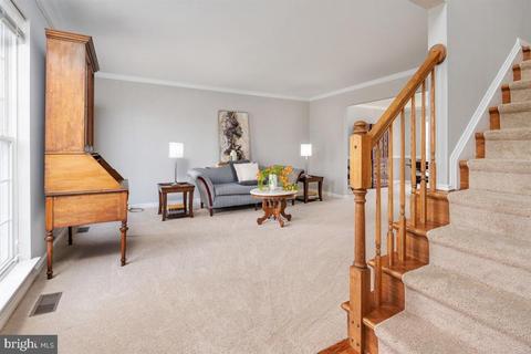8146 Silverado Ct, Pasadena, MD 21122 photo 4