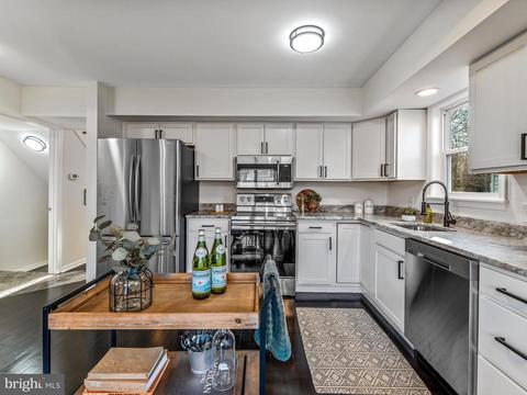 114 Oakwood Rd, Edgewater, MD 21037 photo 6