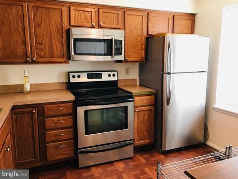 8135 Tower Bridge Dr, Pasadena, MD 21122 photo 6