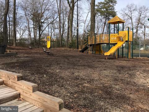 8135 Tower Bridge Dr, Pasadena, MD 21122 photo 30