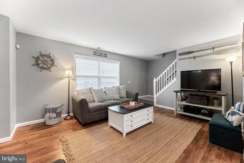 772 205th St, Pasadena, MD 21122 photo 3