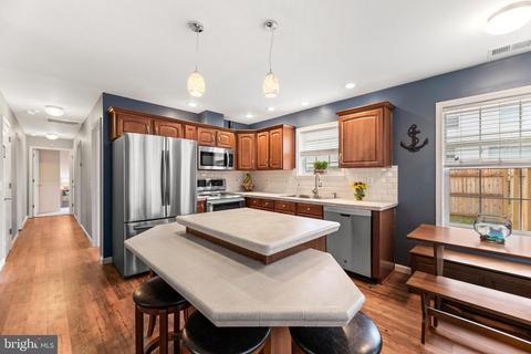 772 205th St, Pasadena, MD 21122 photo 8