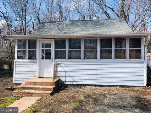 4914 Olive St, Shady Side, MD 20764 photo 1