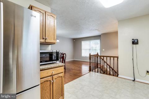 8098 Escalon Ave, Pasadena, MD 21122 photo 13