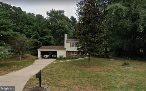 193 Oak Dr, Pasadena, MD 21122 photo 1