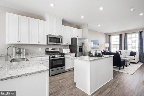 3206 Laurel Hill Rd, Hanover, MD 21076 photo 5
