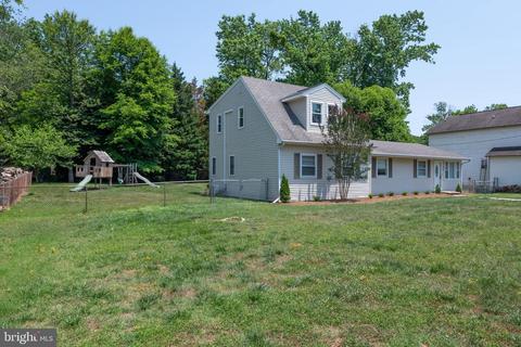 441 Magnolia Dr, Edgewater, MD 21037 photo 3