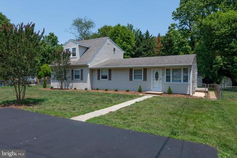 441 Magnolia Dr, Edgewater, MD 21037 photo 2